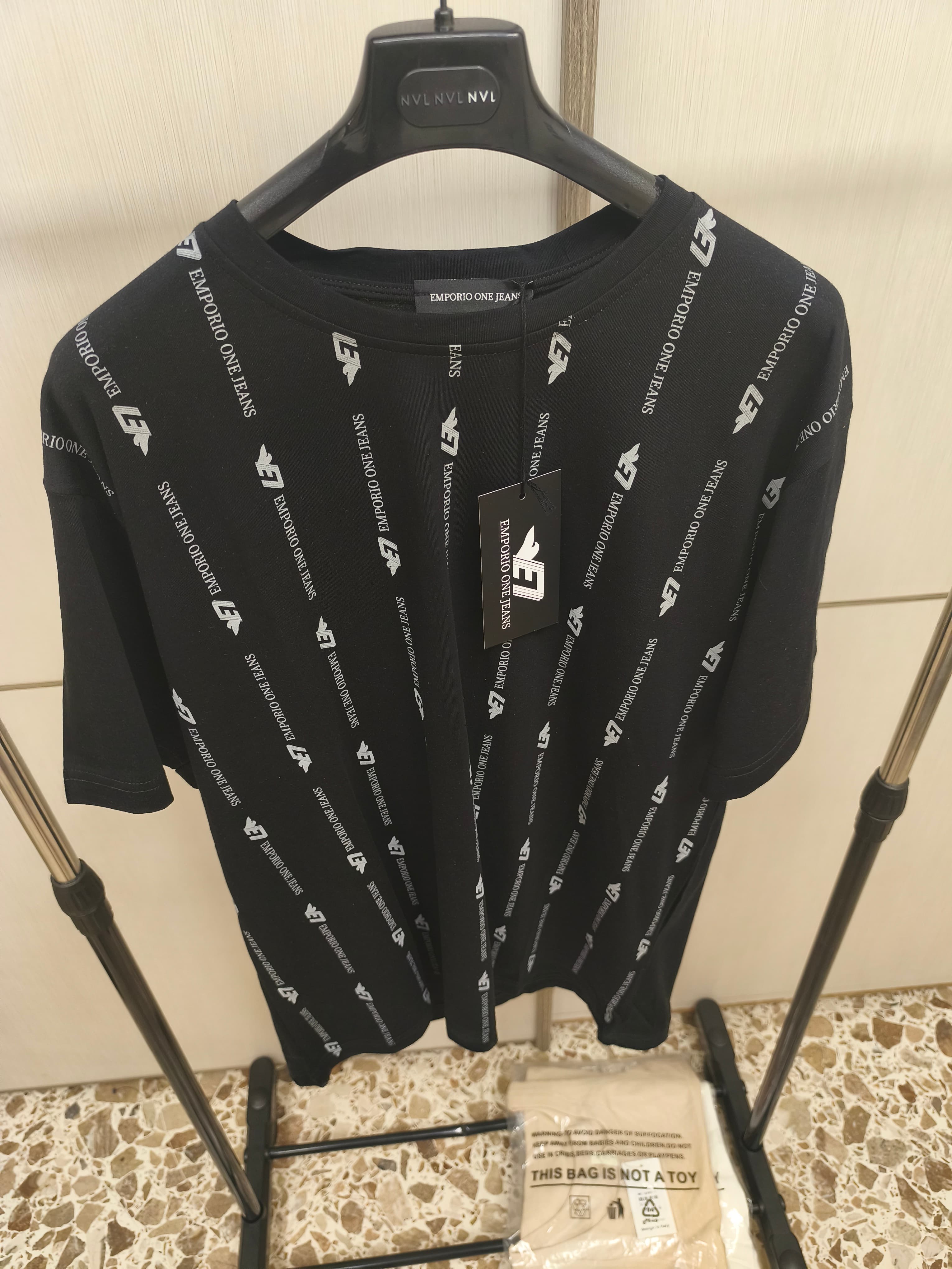T-shirt Emporio One jeans